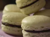 Ricetta Macarons verde pastello, alla menta e cioccolato fondente