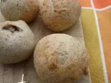 Ricetta Panini con farina di grano saraceno, pinoli e noci