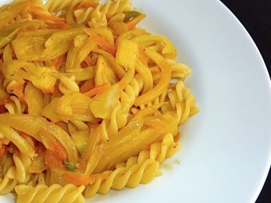 Ricetta Fusilli con finocchi e carote allo zafferano e paprika