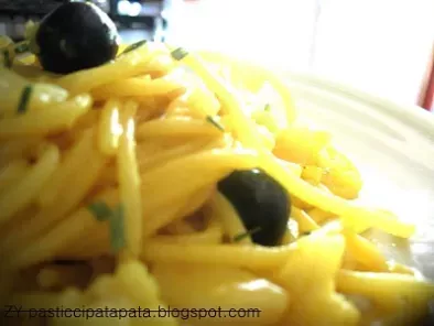 Ricetta Pasta risottata alla curcuma con cavolfiore e olive nere
