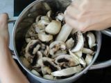 Tappa 2 - Velluta di funghi champignon - ricetta facile e gustosa
