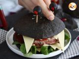 Tappa 6 - Monster Burger, il cheeseburger da preparare assolutamente per Halloween