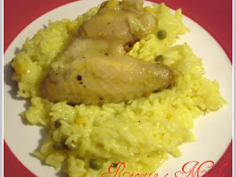 Alette di pollo con riso basmati giallo