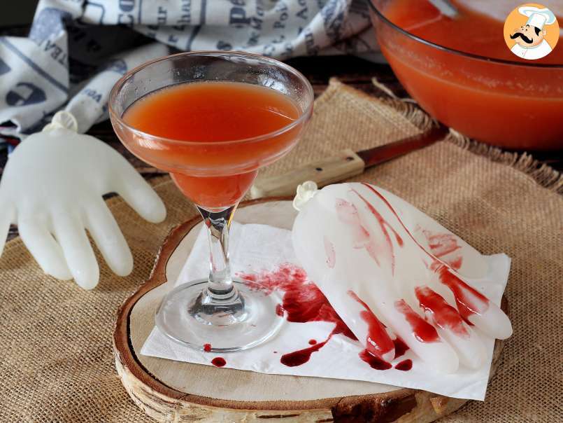 Cocktail di Halloween con mano di ghiaccio, un drink da paura! - foto 4