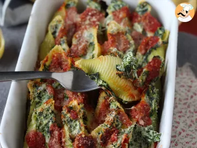 Conchiglioni ripieni ricotta e spinaci: un irresistibile piatto al forno vegetariano - foto 2