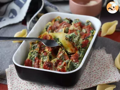 Conchiglioni ripieni ricotta e spinaci: un irresistibile piatto al forno vegetariano - foto 7