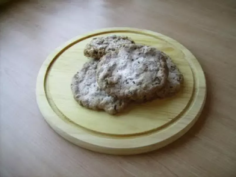 Cookie integrali con noci, uvetta e cannella