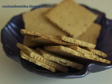 Crackers mandorle e rosmarino