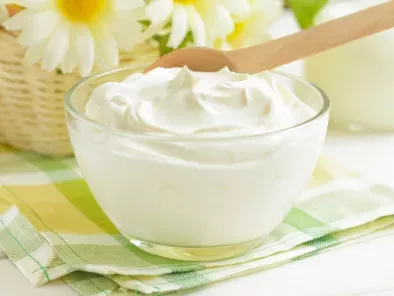 Crema allo yogurt - ricetta facile e golosa