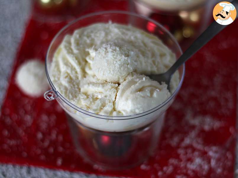 Crema Raffaello, il dolce al cucchiaio da favola in una pallina di Natale - foto 2