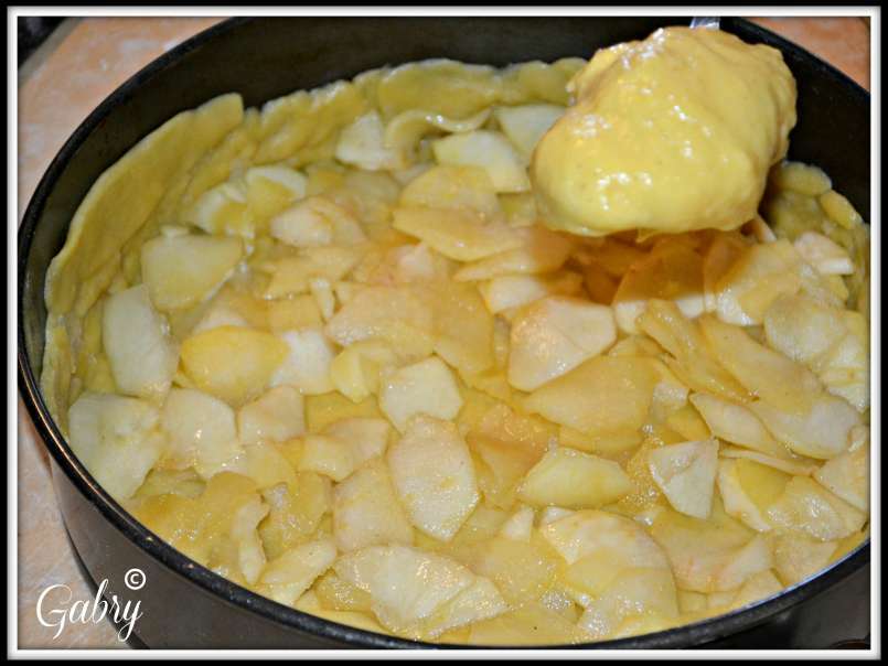 Crostata con crema pasticcera, mele e pinoli - foto 6