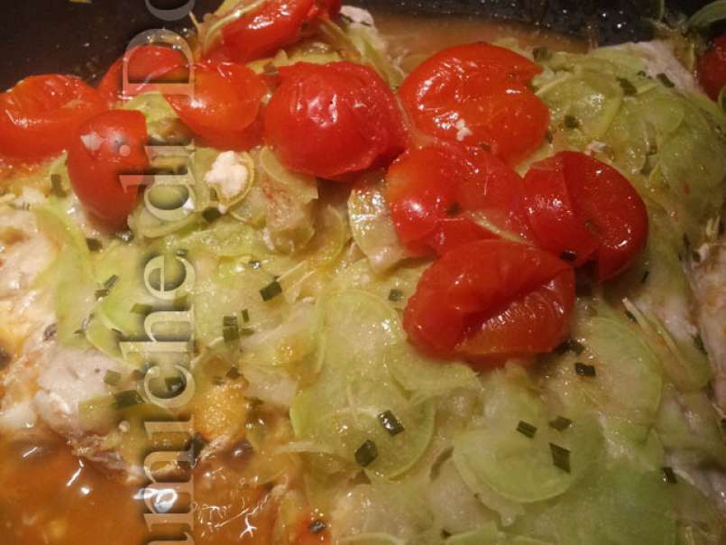 Filetti di cernia in crosta di zucchine e pomodorini pachino - foto 4