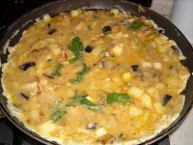 FRITTATA CON MELANZANE E PATATE - Omelet with eggplants and potatoes - foto 3