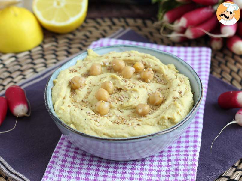 Hummus con limoni confit, una delicata crema da aperitivo pronta in 10 minuti