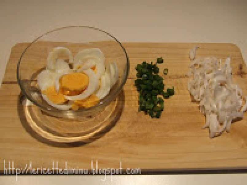Insalata di patate con gamberi e uova - foto 6