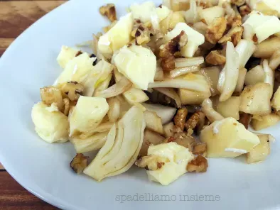 Insalata Rustica con Finocchi, pere, camembert, noci all'aceto balsamico - foto 2