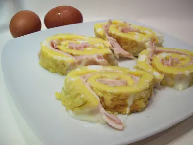 La gallina dalle uova d'oro e rotolo di frittata con prosciutto & formaggio - foto 2