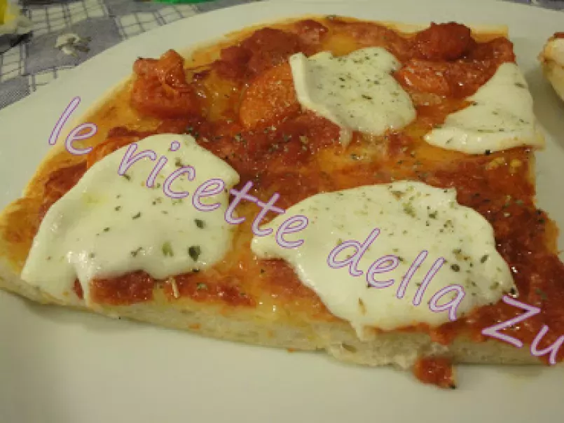 La Pizza Regina: Pomodori Datterini e Mozzarella di Bufala - foto 2