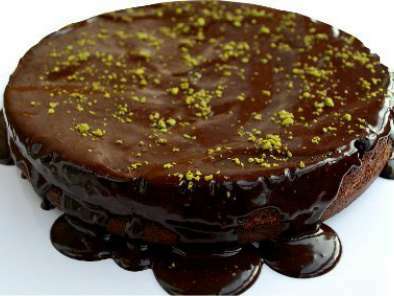 Chocolate Pistachio Cake