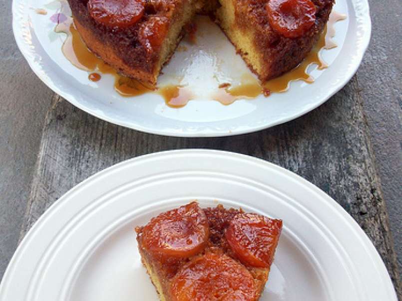 Merenda estiva: torta rovesciata di albicocche e tè freddo alla frutta e vaniglia - foto 2