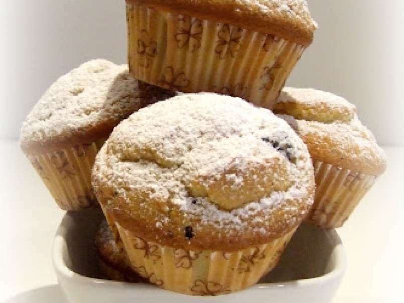 Muffin alla vaniglia con pezzi di cioccolato fondente - foto 4