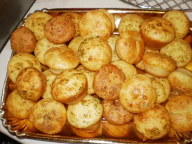 Muffins al formaggio aromatizzati