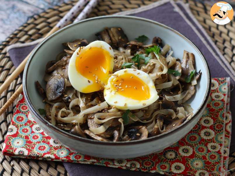 Noodles di riso con funghi e uova (ricetta vegetariana) - foto 5