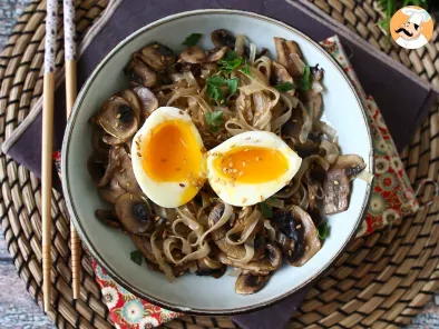 Noodles di riso con funghi e uova (ricetta vegetariana) - foto 6