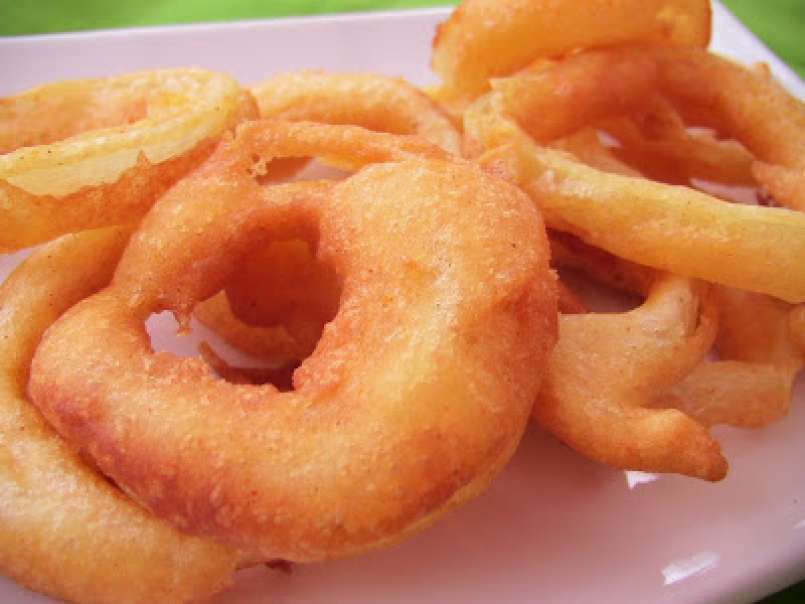 Onion rings: anelli di cipolla fritti