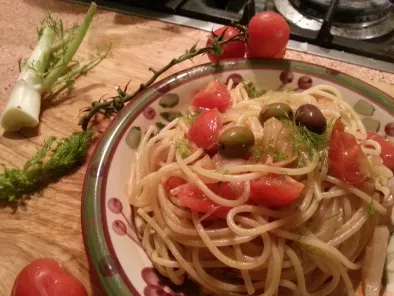 Pasta finocchi, pomodorini e olive