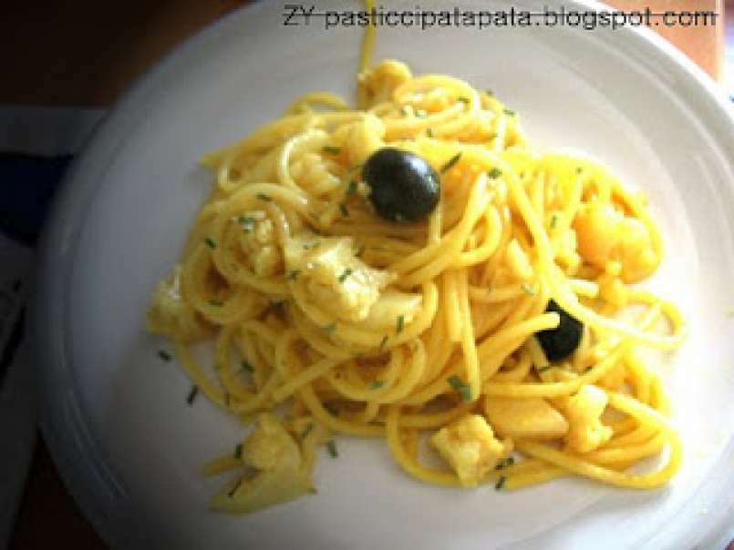 Pasta risottata alla curcuma con cavolfiore e olive nere - foto 2