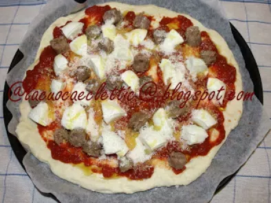 Pizza con la salsiccia - foto 2