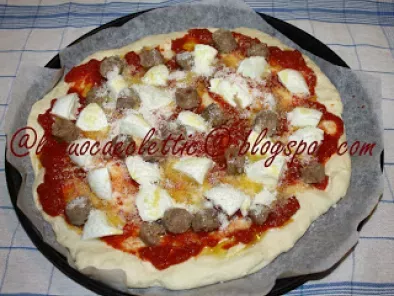 Pizza con la salsiccia - foto 3
