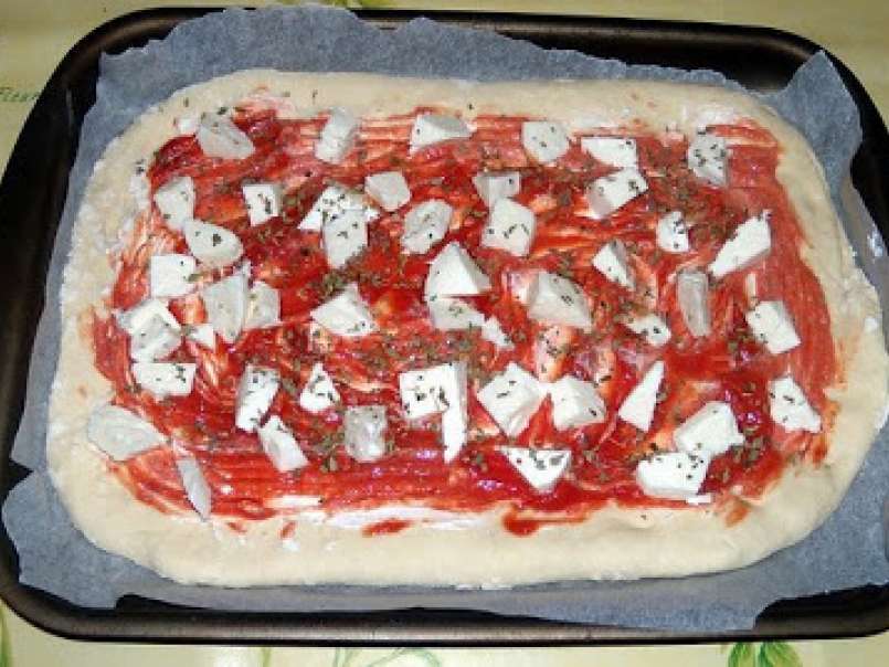 Pizza con mozzarella e ricotta - foto 2