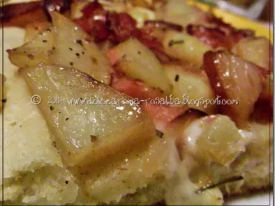 Pizza con patate, cipolle e pancetta - foto 4