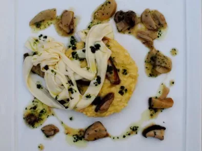 Risotto alla parmigiana, funghi e crema di formaggio