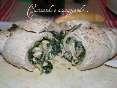 Rotolo di tacchino con spinaci, pinoli e gorgonzola - foto 2