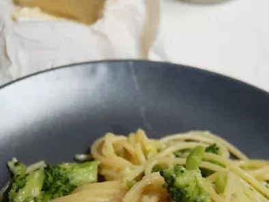 Spaghetti broccoli e camembert - foto 3
