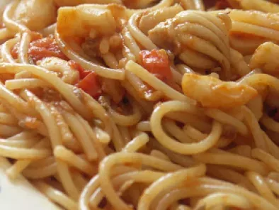 Spaghetti con seppie, pomodorini e profumo di finocchio