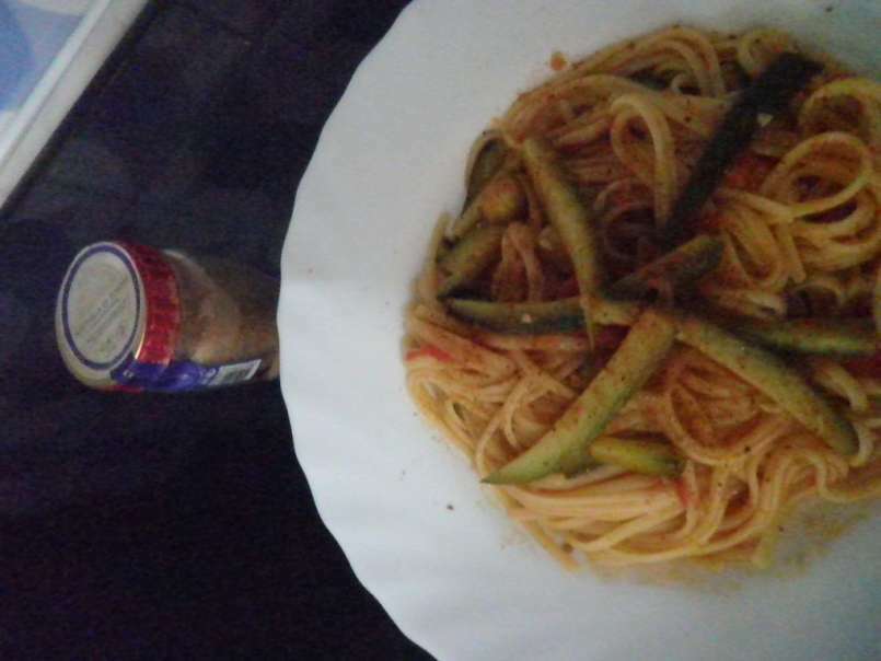 Spaghetti con zucchine Bottarga di Tonno e zenzero - foto 2