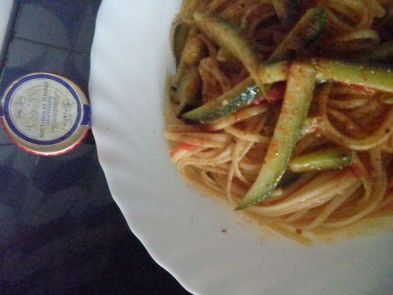 Spaghetti con zucchine Bottarga di Tonno e zenzero - foto 7