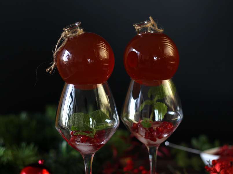 Spritz al melograno, il cocktail nelle palline di Natale! - foto 4