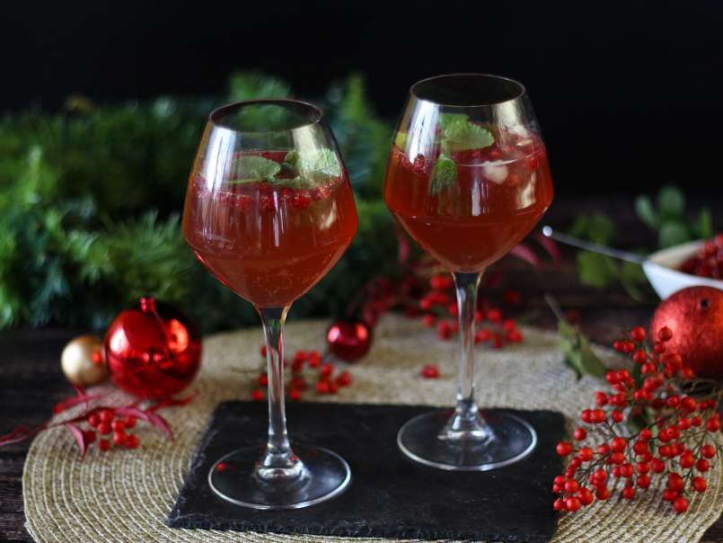 Spritz al melograno, il cocktail nelle palline di Natale! - foto 7