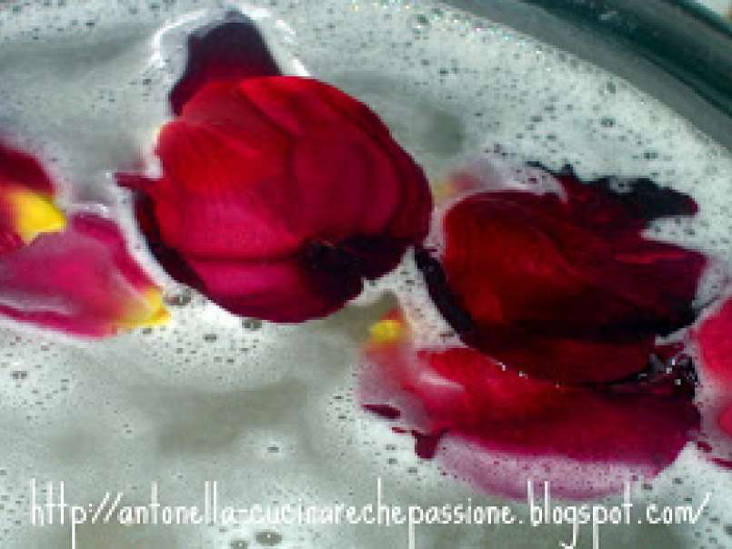 Timballini con germogli di rovo e petali di rosa rossa - foto 8