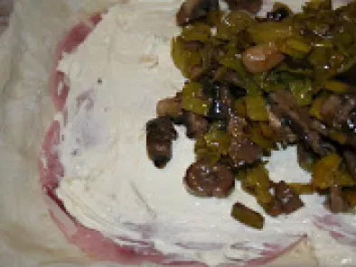 Torta salata con funghi e philadelphia - foto 5