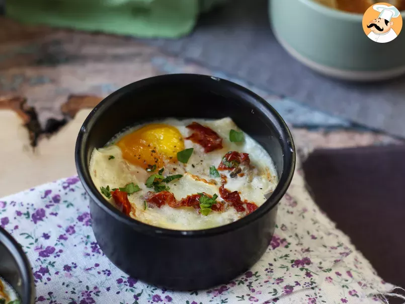 Uova in cocotte con friggitrice ad aria: una sfiziosa ricetta vegetariana facile da preparare - foto 6