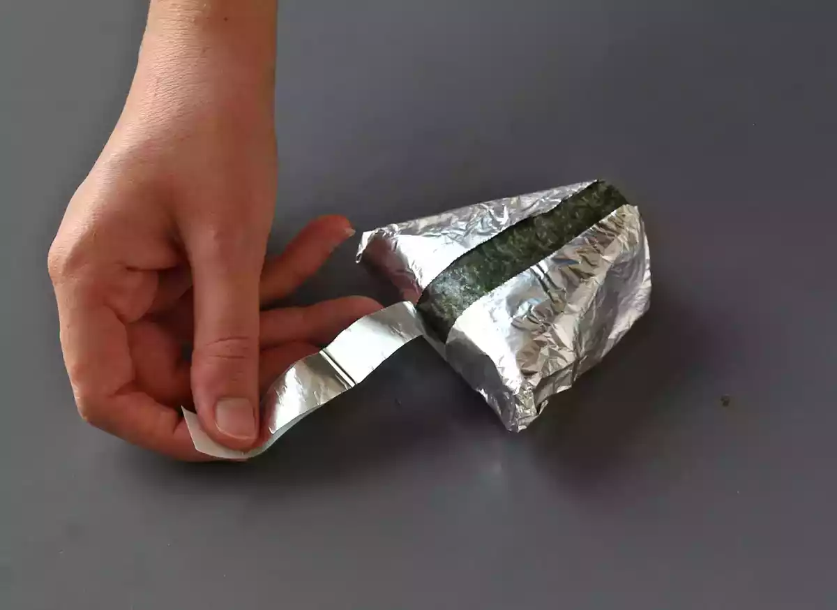 Fase 8: Aprire l'onigiri per gustarlo