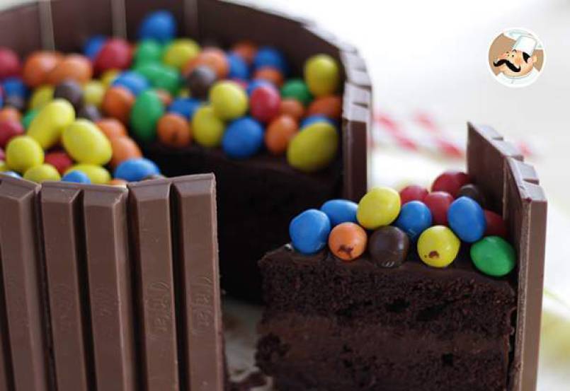 6. Torta kitkat ed m&m's