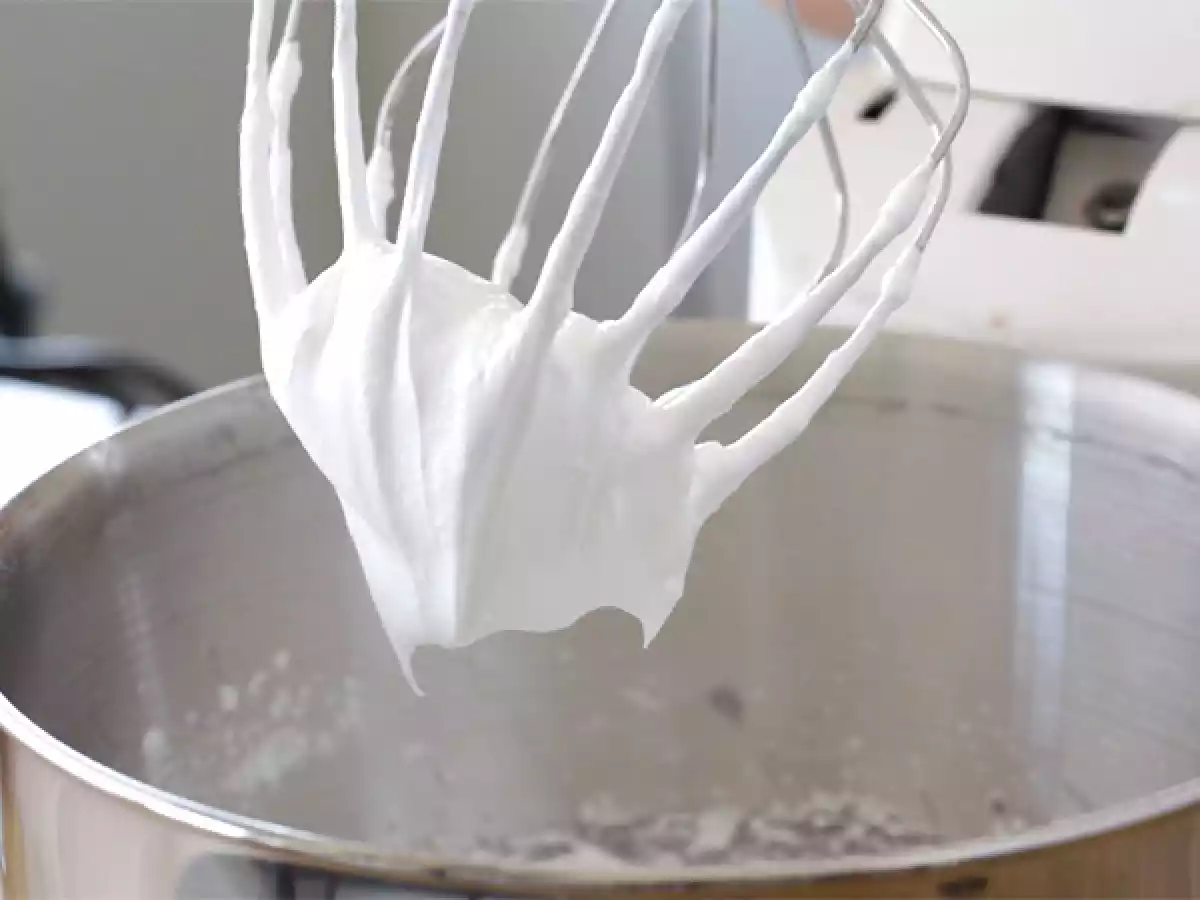 1. Preparare la meringa