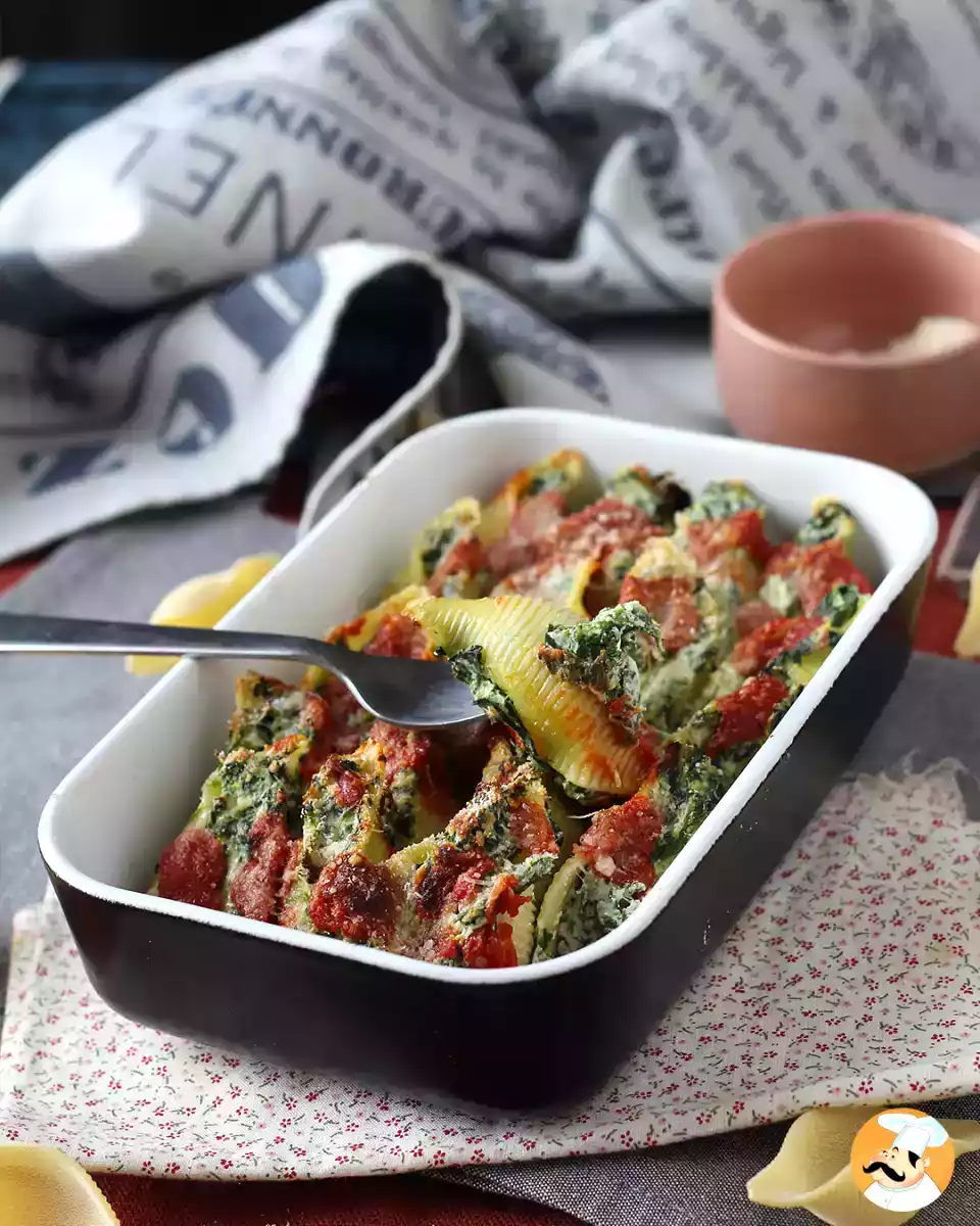 10. Conchiglioni ripieni con ricotta e spinaci